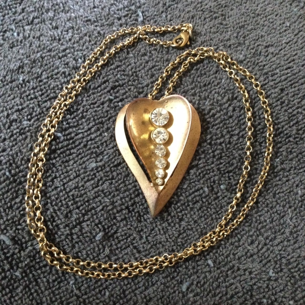 Gold Heart Rhinestone Necklace